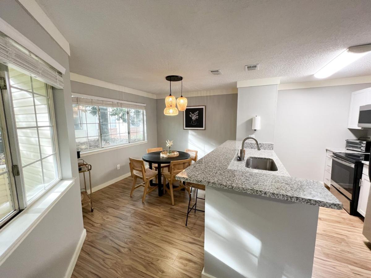 The Cozy Bohemian In Mid-City! ハンツビル エクステリア 写真